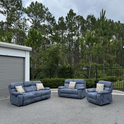 ✨Blue Ashley furniture 3-piece set reclining couch & chair with a loveseat CAN DELIVER FOR A FEE🚚
