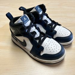 Nike Air Jordan 1 Mid (2021) Kids High Top Sneaker 640735-411 Sz 10c Blue White