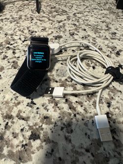 Apple Watch Series 4  (40mm)