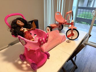 Girl's toys in excellent condition