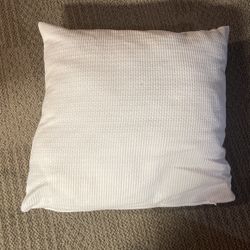 Beautiful White Pillow For Sale