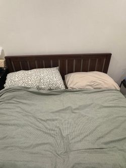 Queen size bed frame and mattress