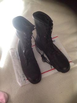 HEAVY MILITARY HIGH TOP BOOTS- 10R