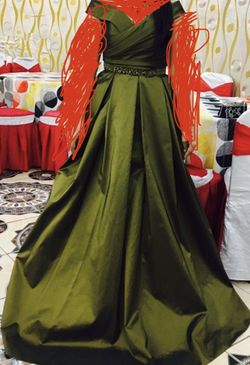 Beautiful Modern Maxi Party Dress