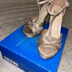 High Heel Shoes 