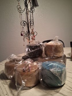 Mystery jewelery jar