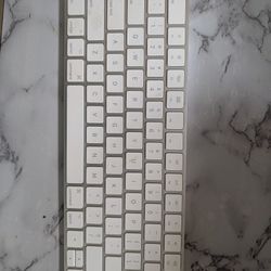 Apple Keyboard