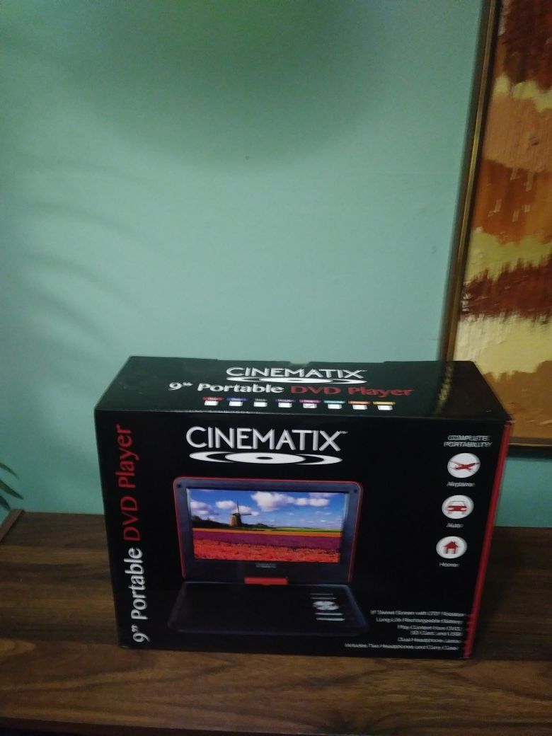 Cinematix 9" portable dvd player (pink) new