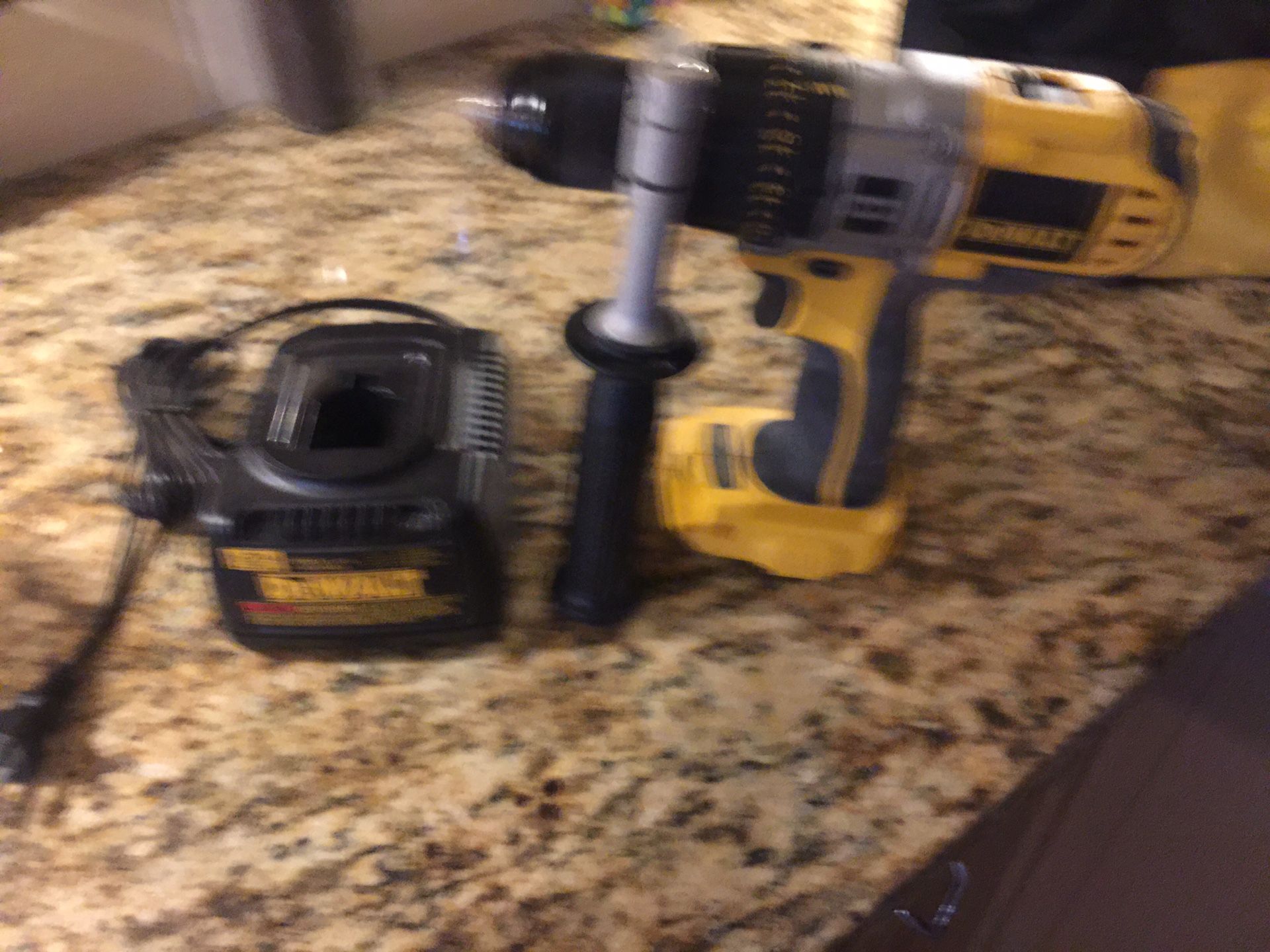 Dewaltt 18 v hammer drill (heavy duty)