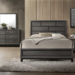 New Queen Bedroom Set 4 Pieces 