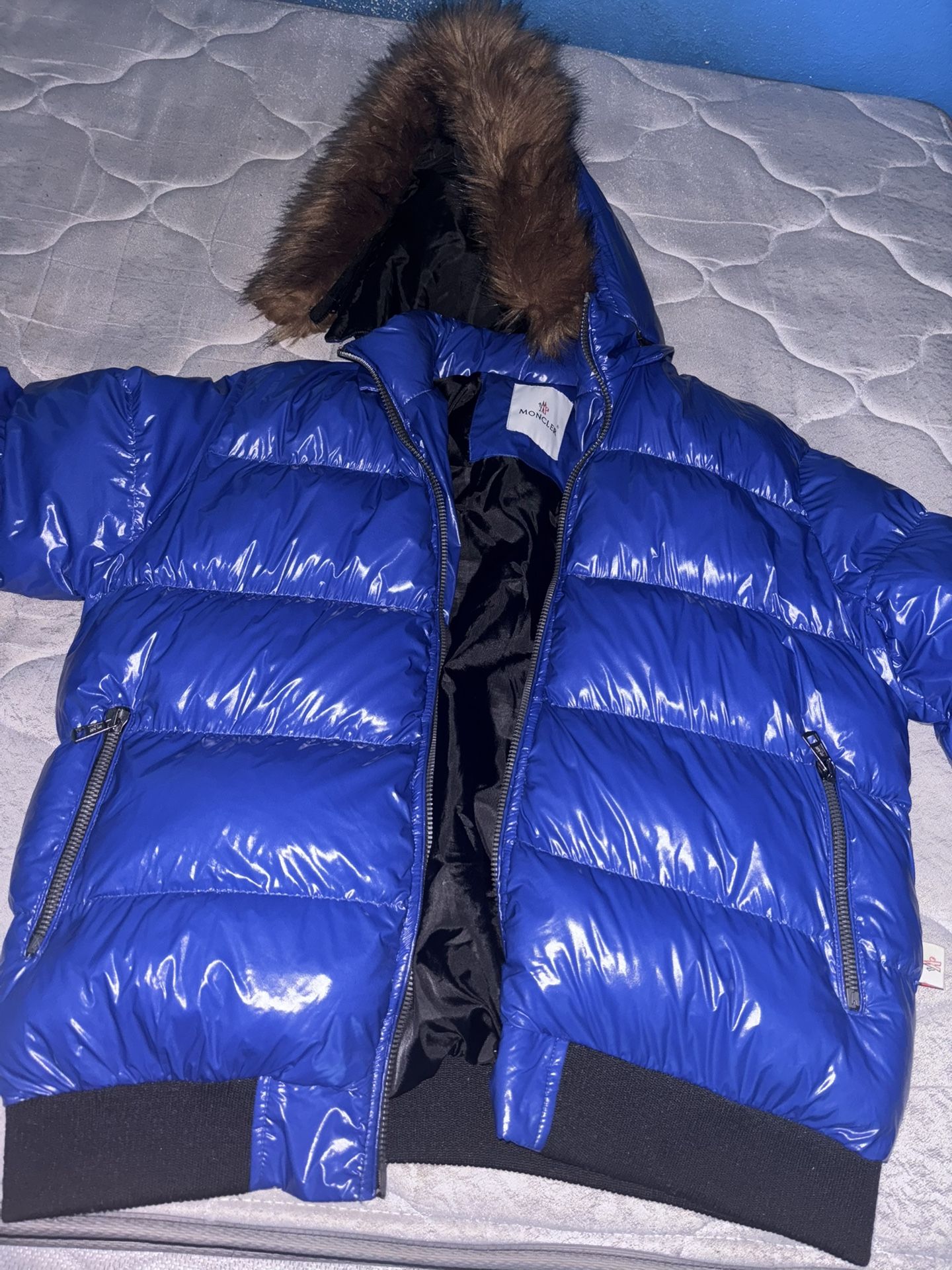 Moncler Puffer Packet
