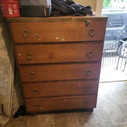 Dresser