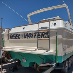 1988 SEA RAY 300 WEEKENDER  LOW HOURS