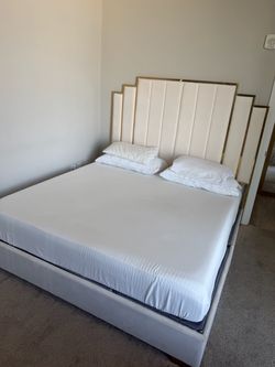 King size bed
