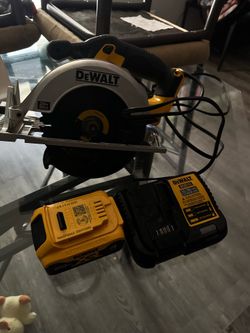 DEWALT 20V MAX XR cordless circular saw.