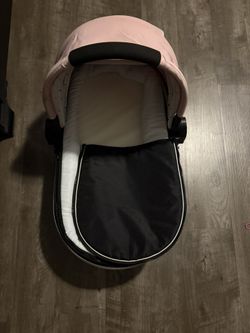 Mocking Bird Bassinet