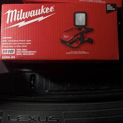 Milwaukee Clamp Light m18
