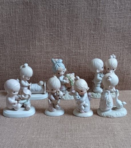 Vintage Precious Moments Collectibles, Lot Of 7 Precious Moments Figures