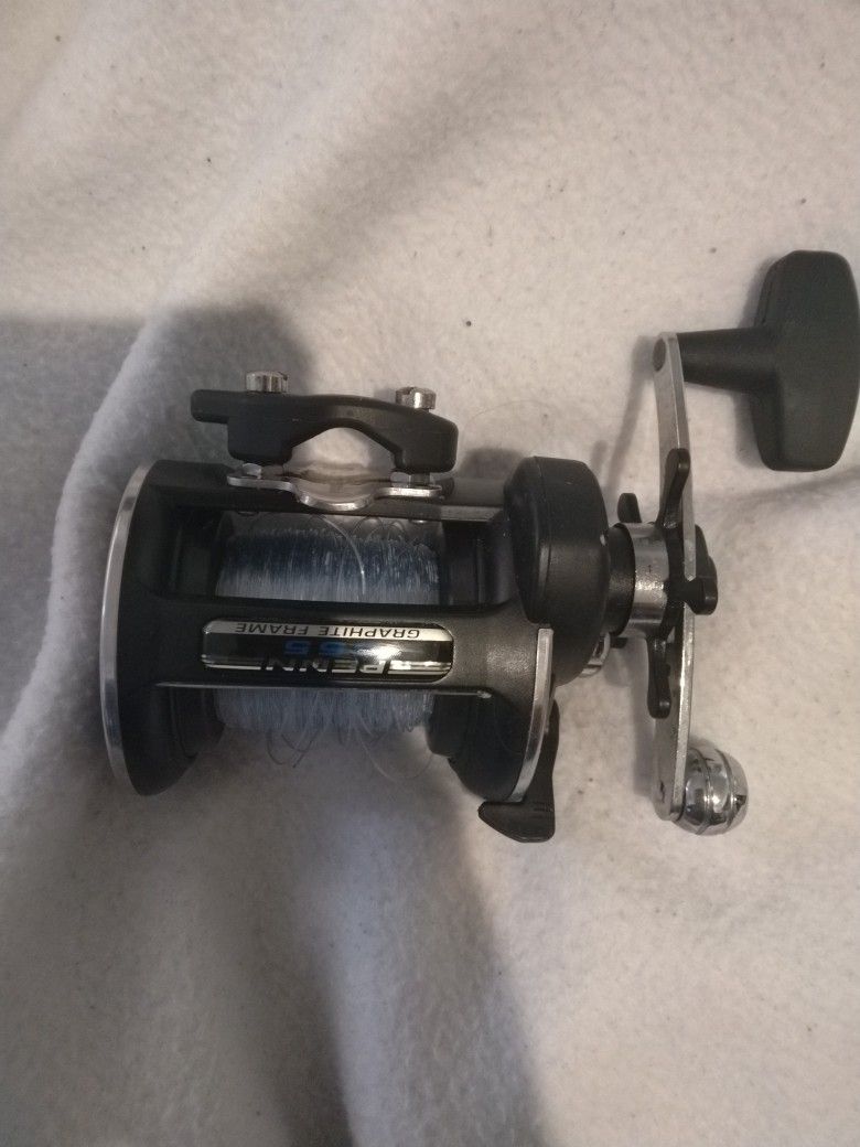 PENN 555 FISHING REEL WITH CLAMP