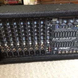 Excellent Condition Peavey XR684F 8 channel 400W Powered Mixer