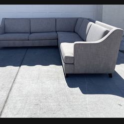 Beautiful Modern Gray Sectional Sofa Couch
