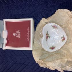 Vintage Royal Albert Old Country Roses Bone China Heart Shaped 