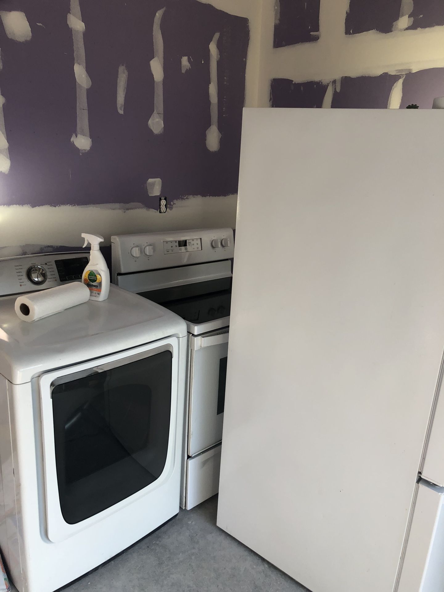 Refrigerator, Stove, Dryer