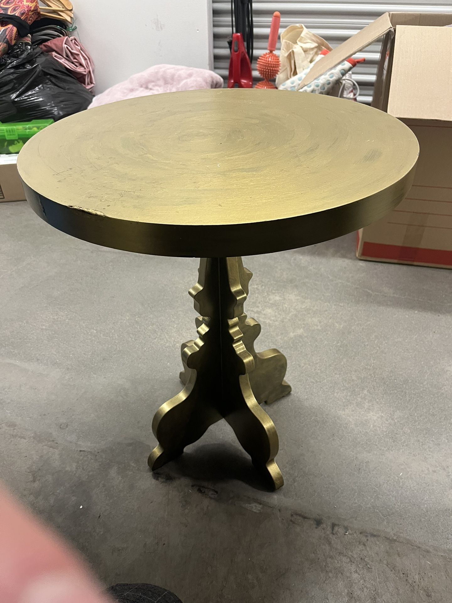 Adorable Gold Table