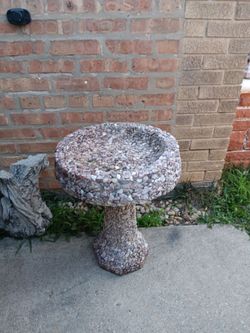 22" H X 17" W Vintage Stone/ Concrete Outdoor Patio Birdbath