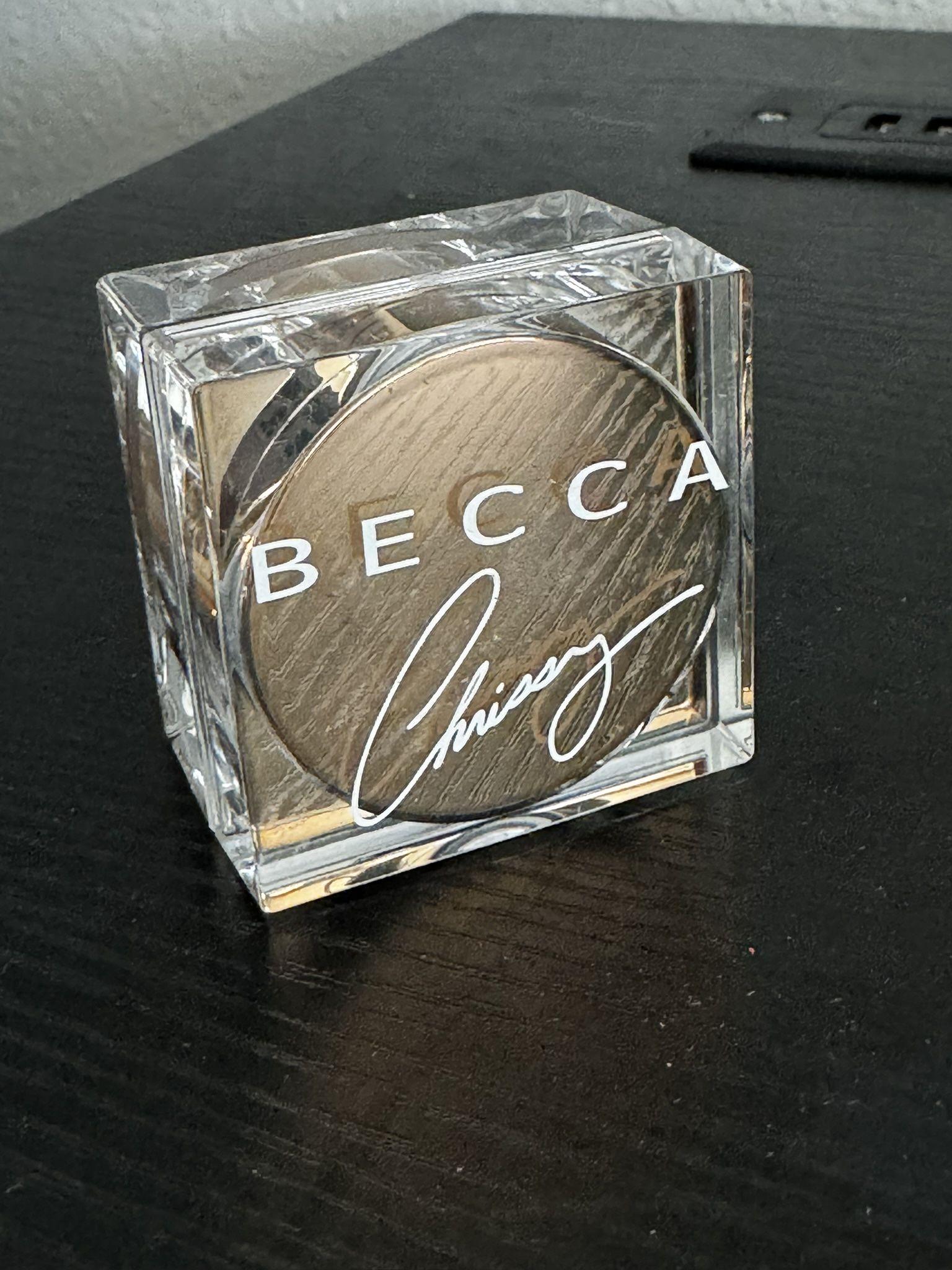 Becca x Chrissy Confectionary Glow Powder
