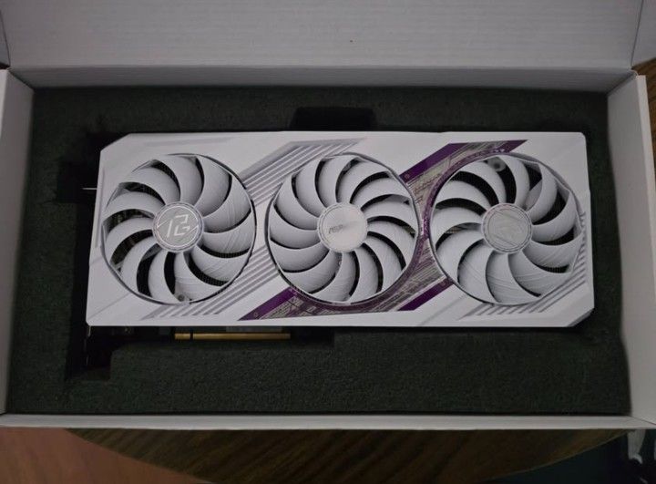 AMD Radeon 7900XT White ASRock Phantom Gaming 20GB