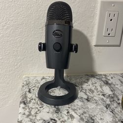 Blue yeti microphone