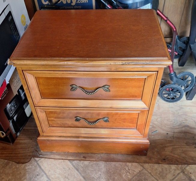 Nightstand/Side Table