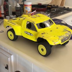 1/8 Team Associated Sc8E