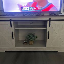 Tv stand