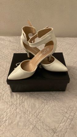 Forever Sunrise-39 White Patent Heels Size 6