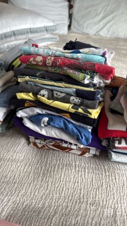 Boys size 4/5 clothes  60 pieces