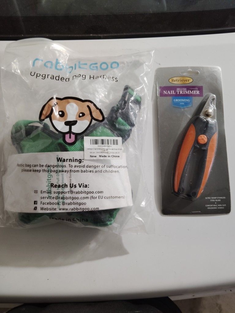 SMALL DOG HARNESS AND CLIPPERS