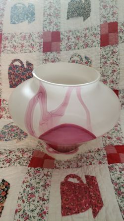 VINTAGE HANDCRAFTED ART GLASS VASE 10.5 X 13