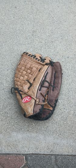 Rawlings Softball Glove
