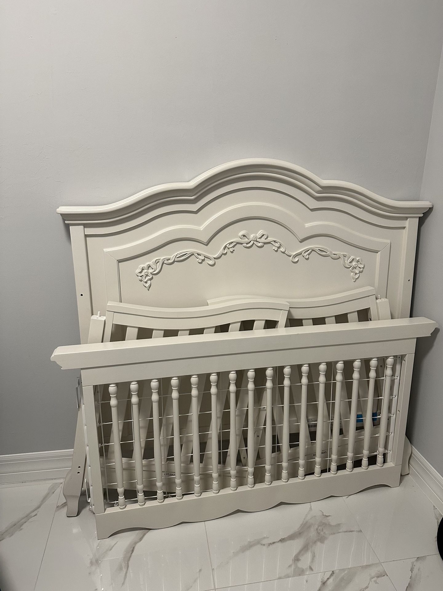 Baby Crib 