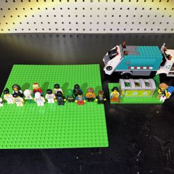 Lego mini figures bulk lot. Lego city ( Check Description) 