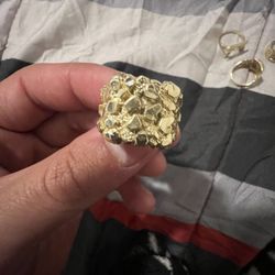 10kt large nugget Ring 