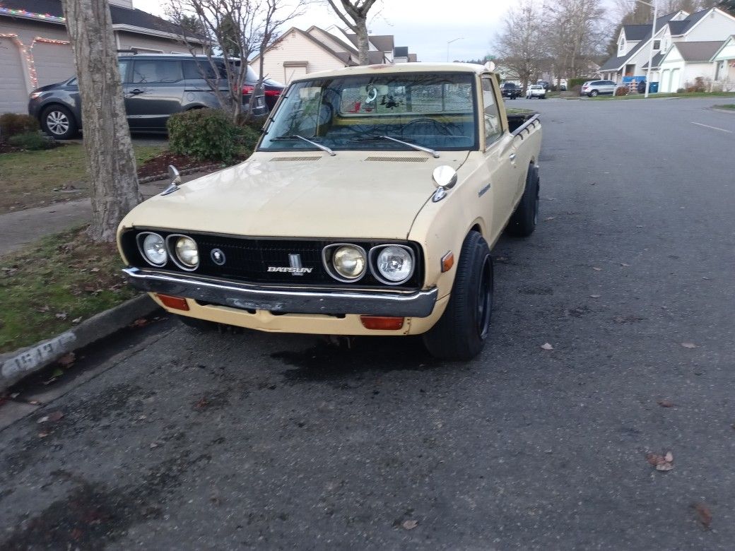 1976 Datsun Violet