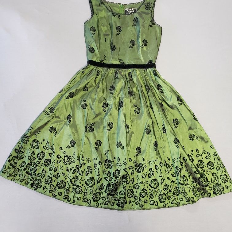 bella swan dress green Bella's (Kristen Stewart) Green Party Dress in Twilight New Moon