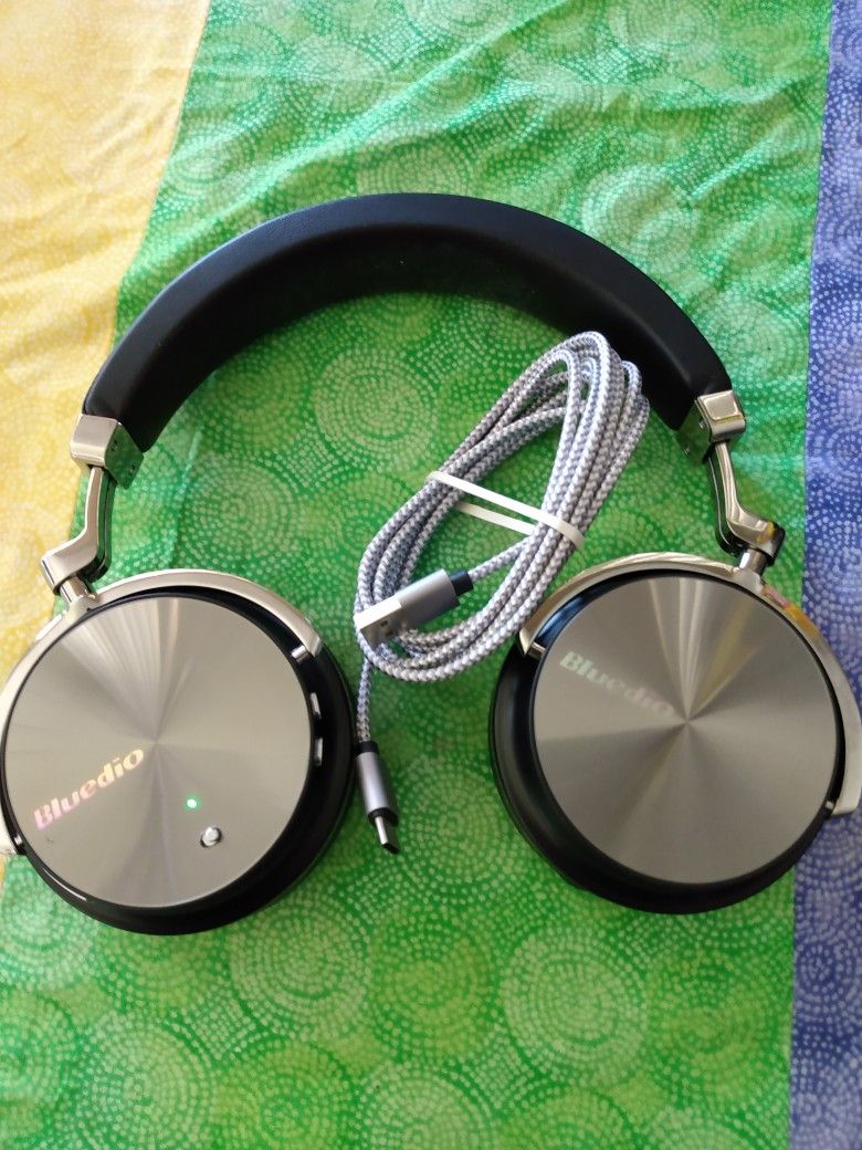 BLUEDIO TURBINE OVER EAR WIRELESS BLUETOOTH NOISE CANCELLING