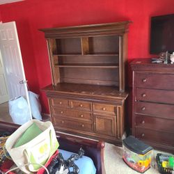 Dresser /Desk