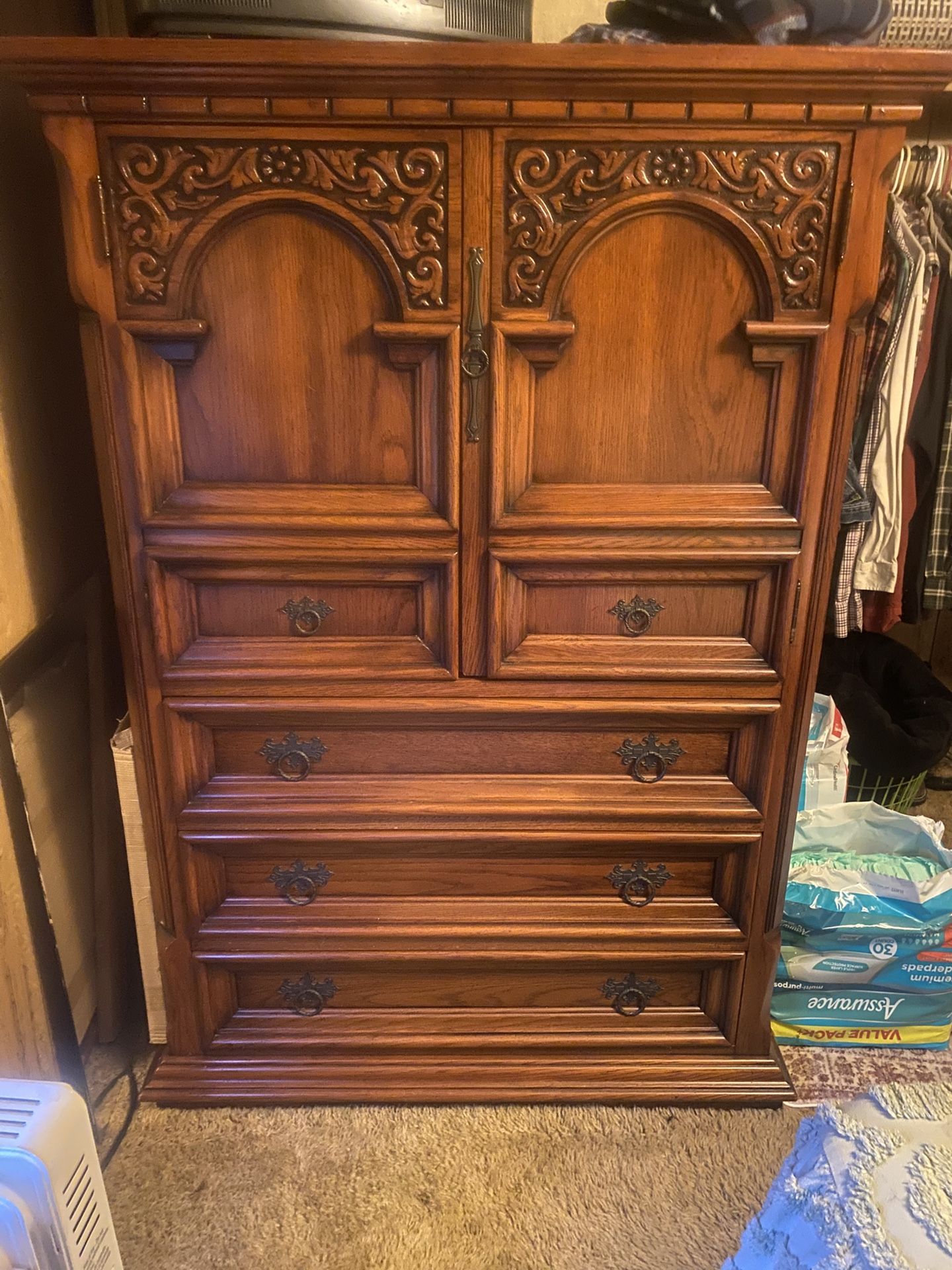2 Matching Dressers