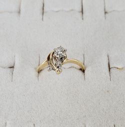 14kt Yellow Gold Ring