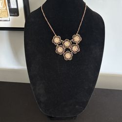 Elegant Gold Floral Necklace 